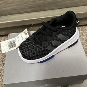 Toddler tennis shoes